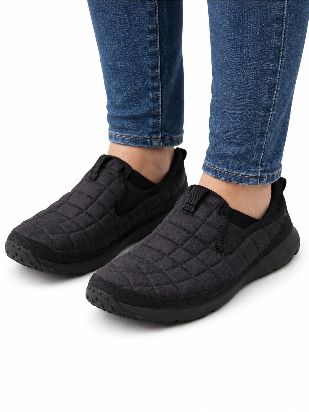 Size 7 Merrell Women’s Hut Moc Black Quilted Slip On Comfort Shoes
